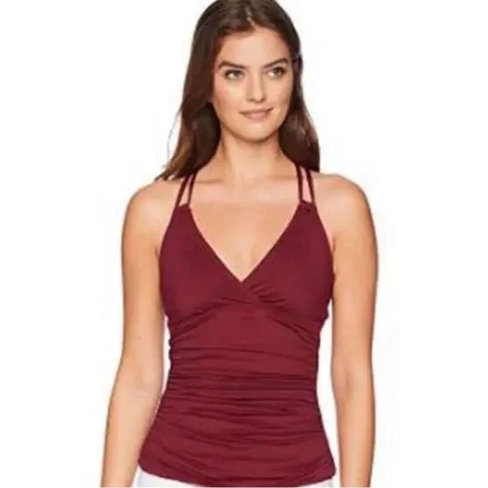 NWT La Blanca Swim Top with Underwire Bra